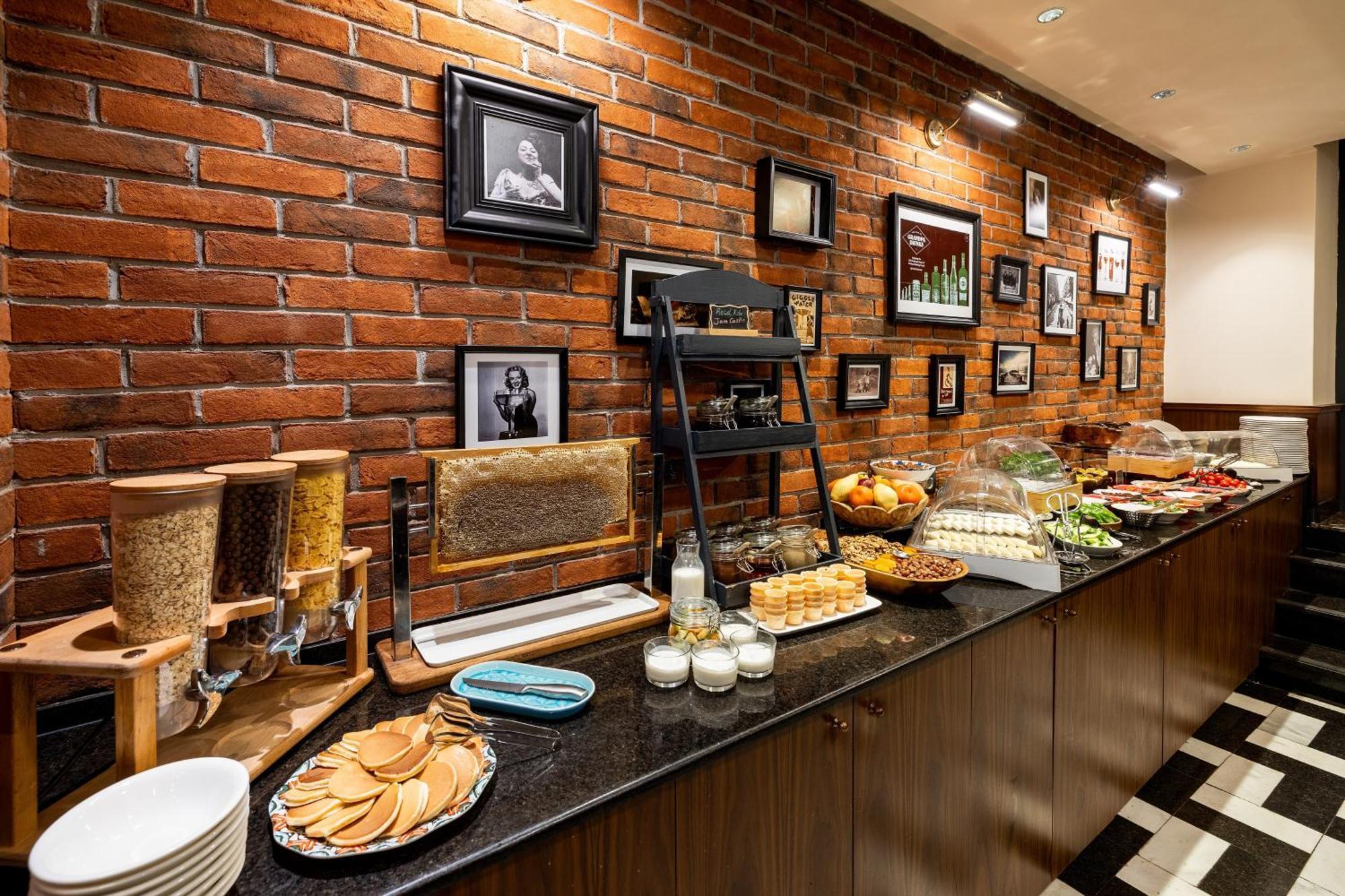 Hay Hotel Alsancak 이즈미르 외부 사진